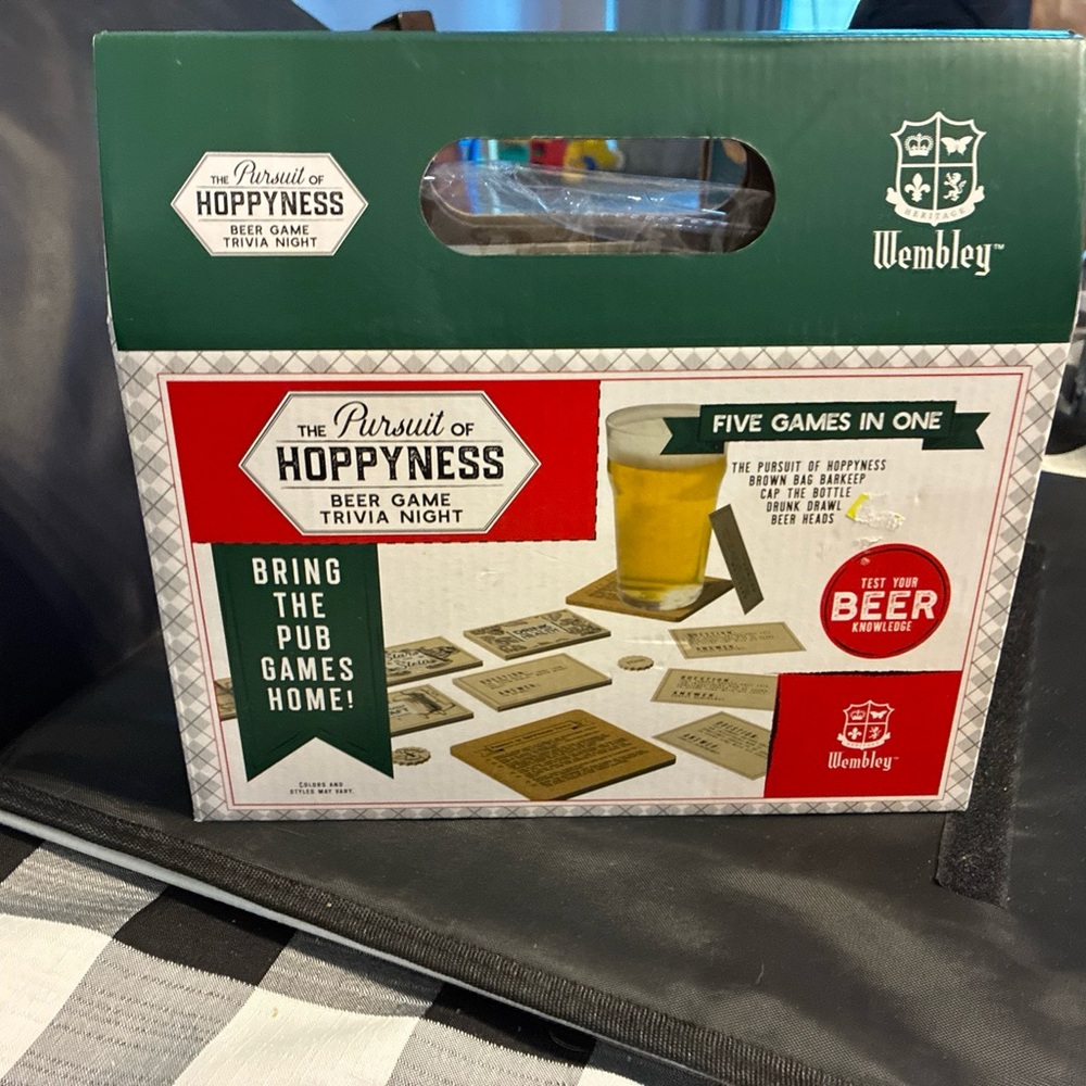 Wembley Pursuit of Hoppyness Beer Game Set - Green and Red